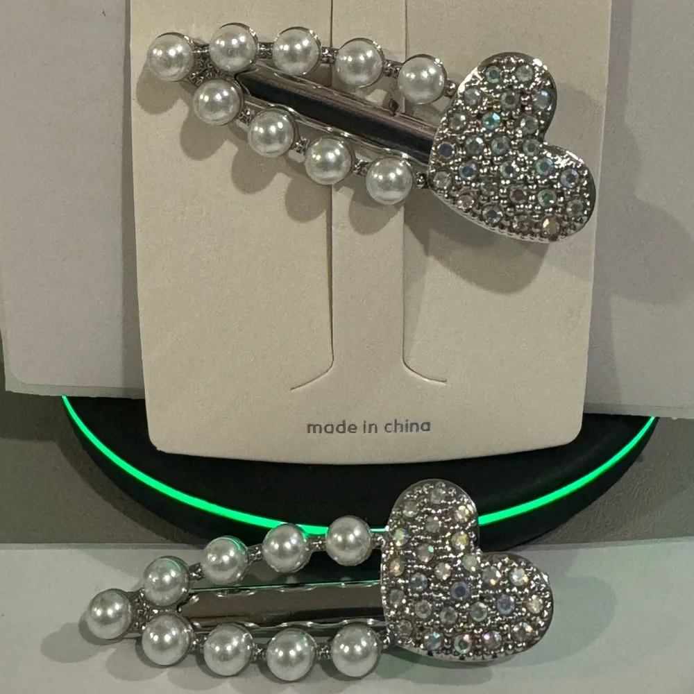 Girls Set of 2 Hair Clips Silver Tone Crystal Heart